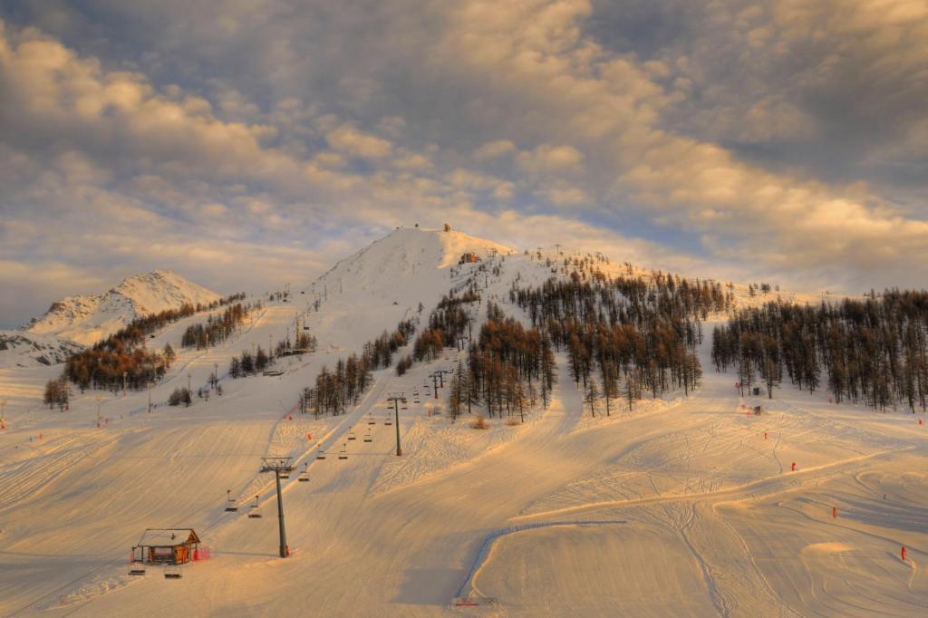 Il Fraitevino Hotel Bed & Breakfast Sestriere Bagian luar foto